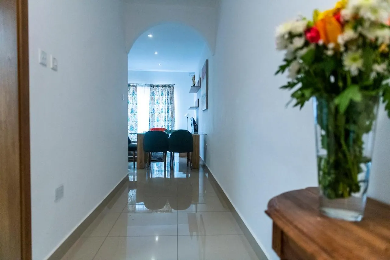 Rua Cosy Apartment Sliema Malta